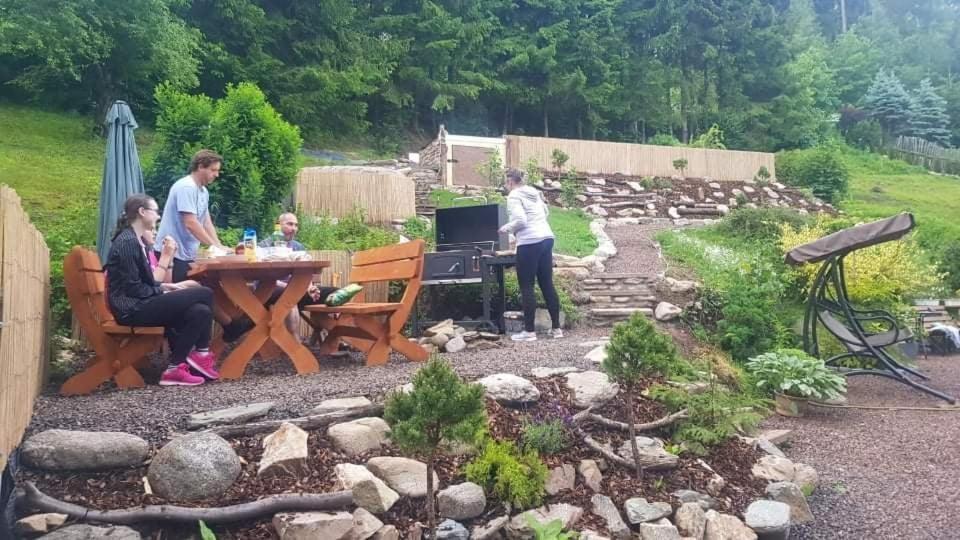 Ubytovani V Soukromi - Apartman Meran Svoboda nad Upou Exterior photo