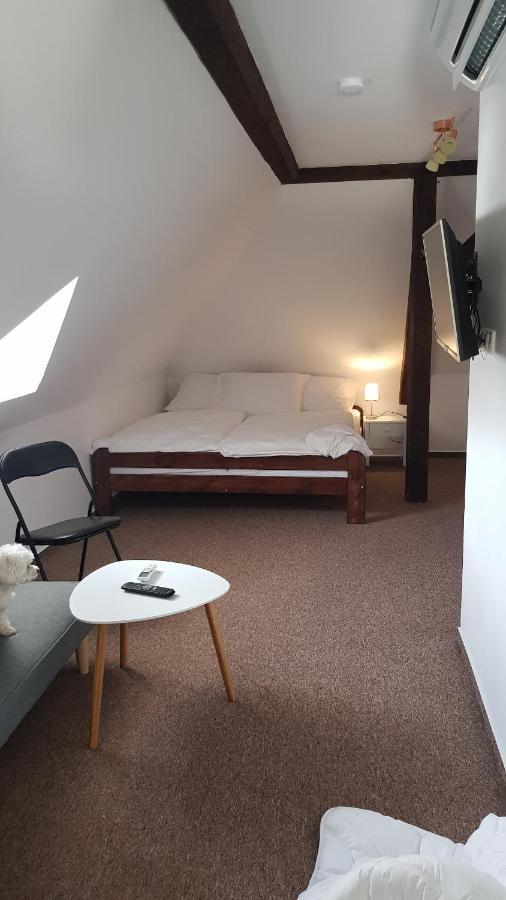 Ubytovani V Soukromi - Apartman Meran Svoboda nad Upou Exterior photo