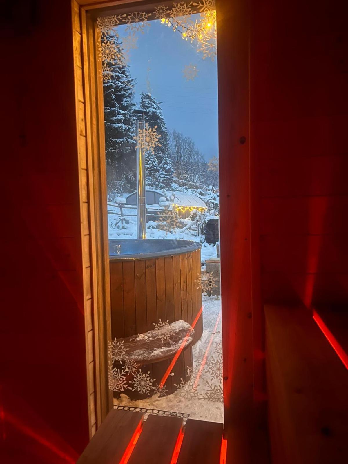 Ubytovani V Soukromi - Apartman Meran Svoboda nad Upou Exterior photo
